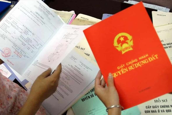 Hồ sơ cấp sổ đỏ 2025: Chuẩn bị đầy đủ và chính xác để tránh rắc rối