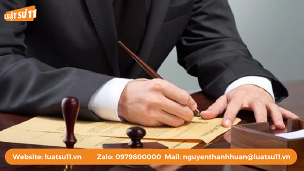 Quy trình ra quyết định không khởi tố vụ án hình sự và trách nhiệm thông báo cho người tố giác