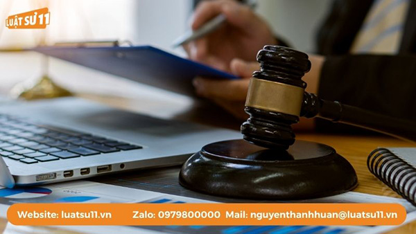 Đánh giá lại sự cần thiết của việc tạm giam khi chuyển sang giai đoạn truy tố, xét xử